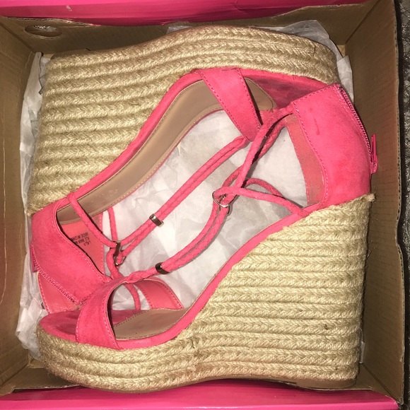 Pink Wedges - Picture 2 of 6